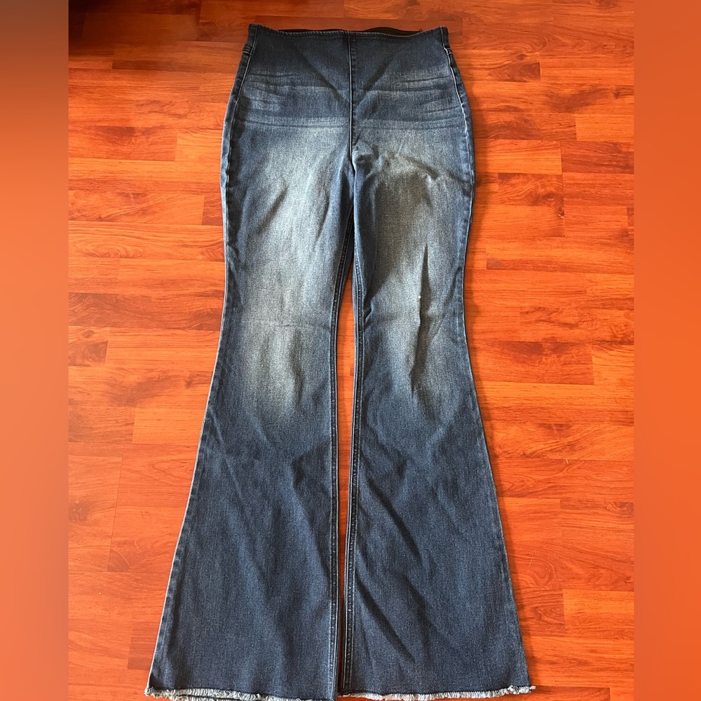 Wide leg bell bottoms elastic waist size M jeans Knox rose from target